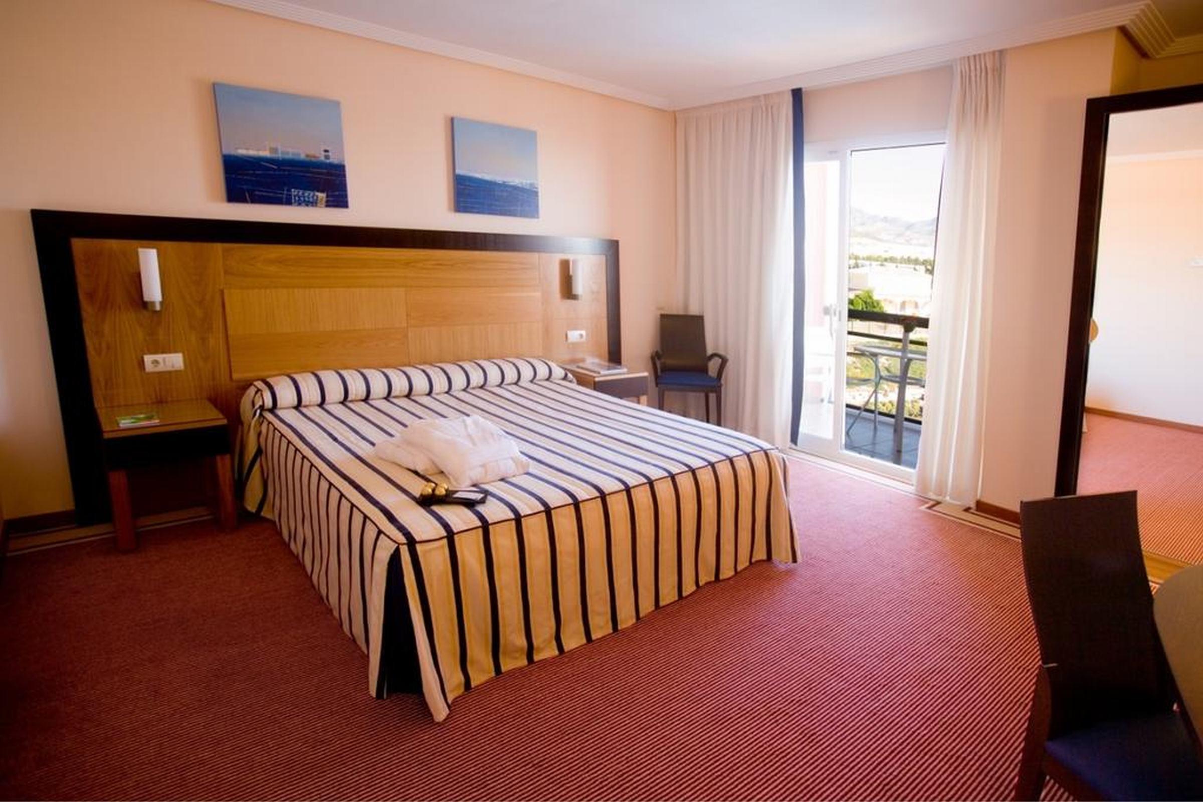 Hotel Bonalba Alicante Ел Кампело Екстериор снимка