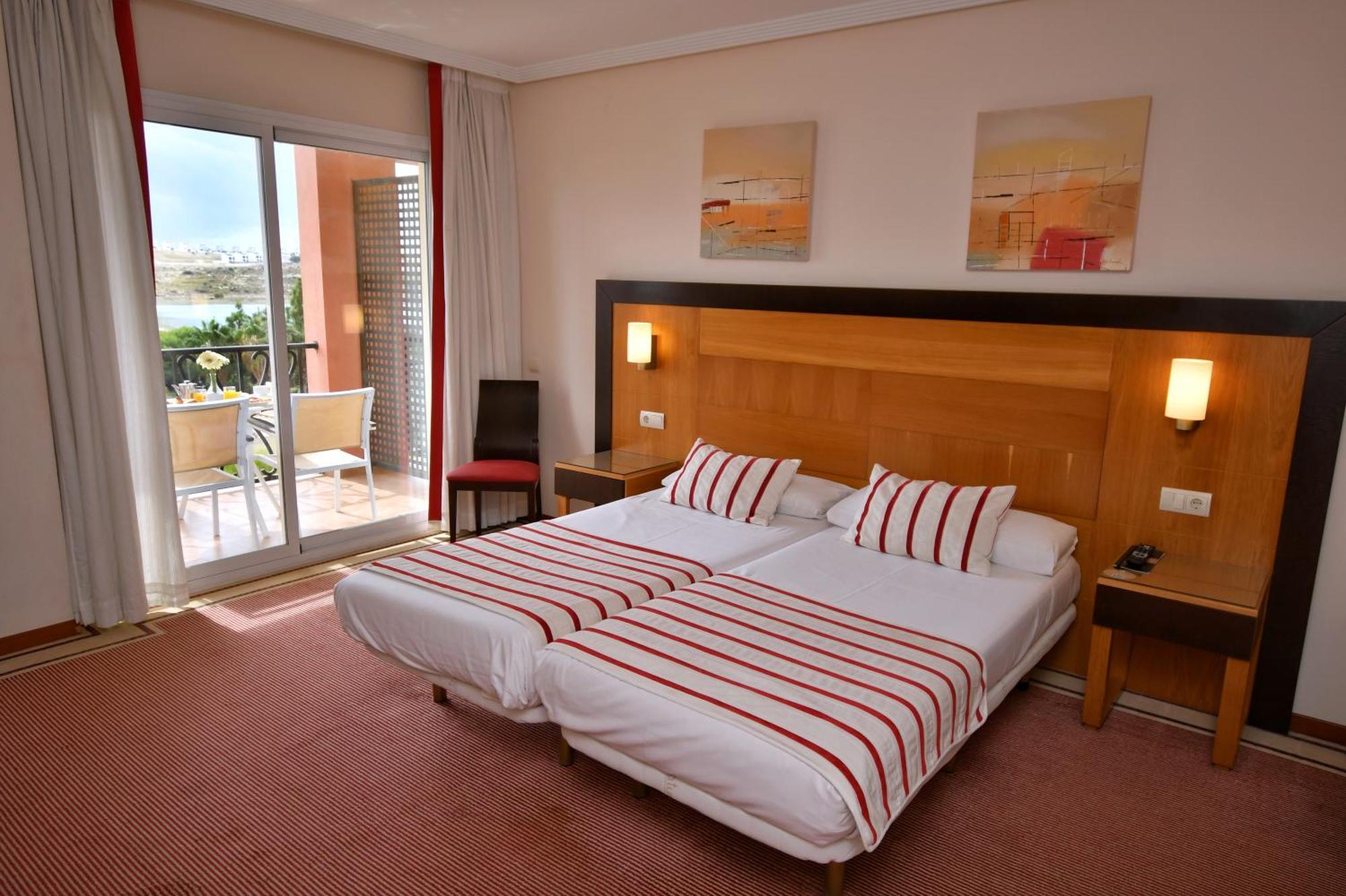 Hotel Bonalba Alicante Ел Кампело Екстериор снимка