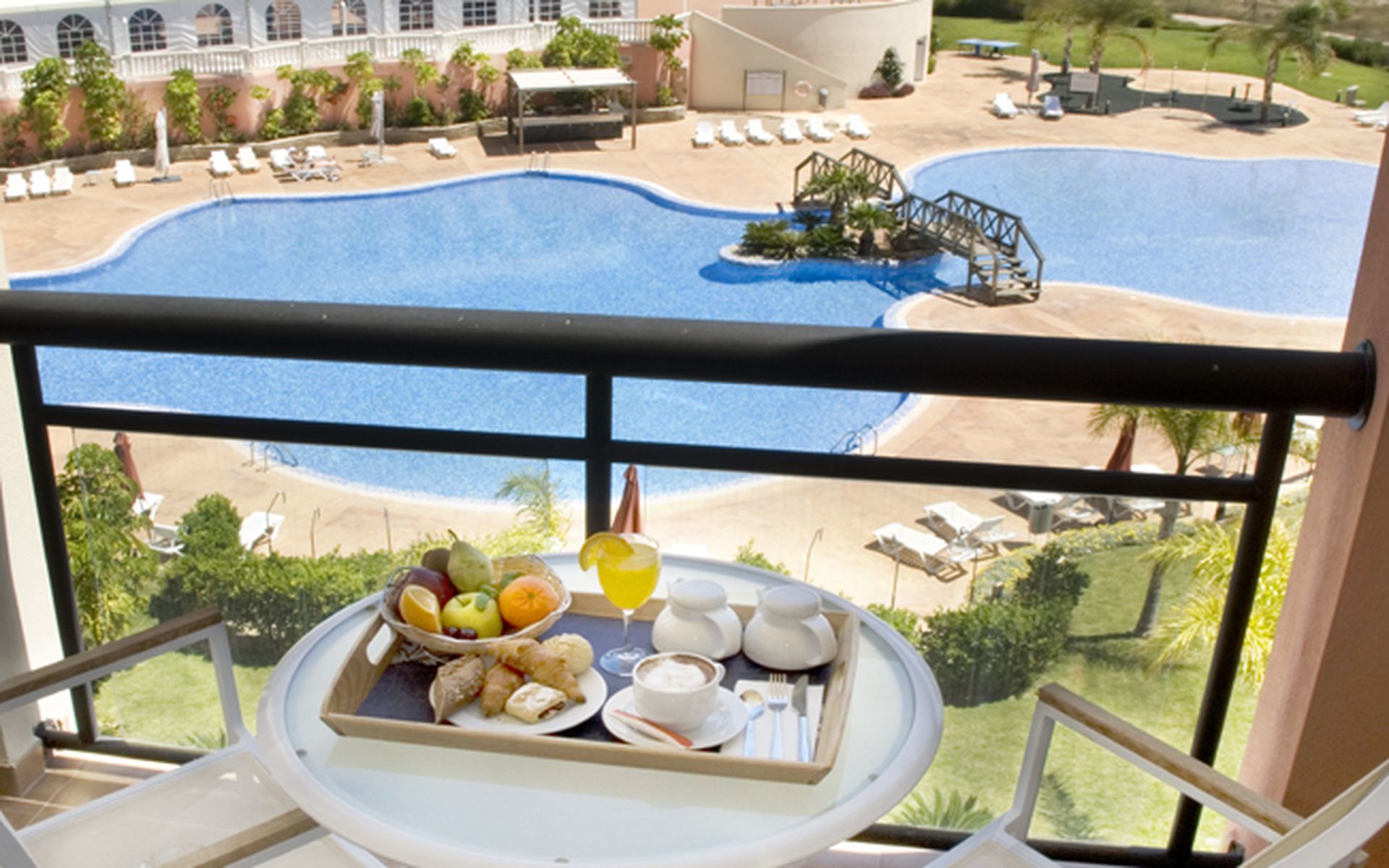 Hotel Bonalba Alicante Ел Кампело Екстериор снимка